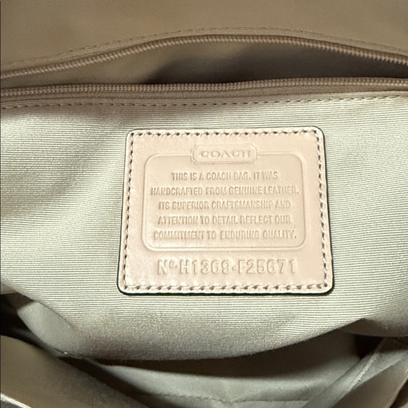 Authentic Coach Peyton Leather Cora Domed Satchel - Picture 8 of 13